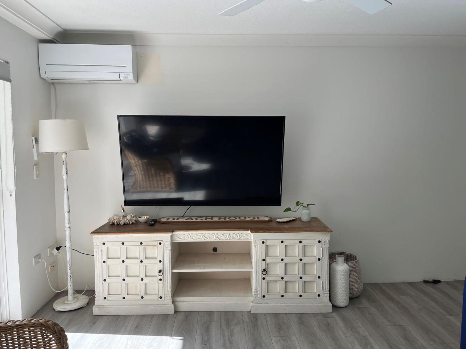 Cosy Burleigh Getaway! Apartment